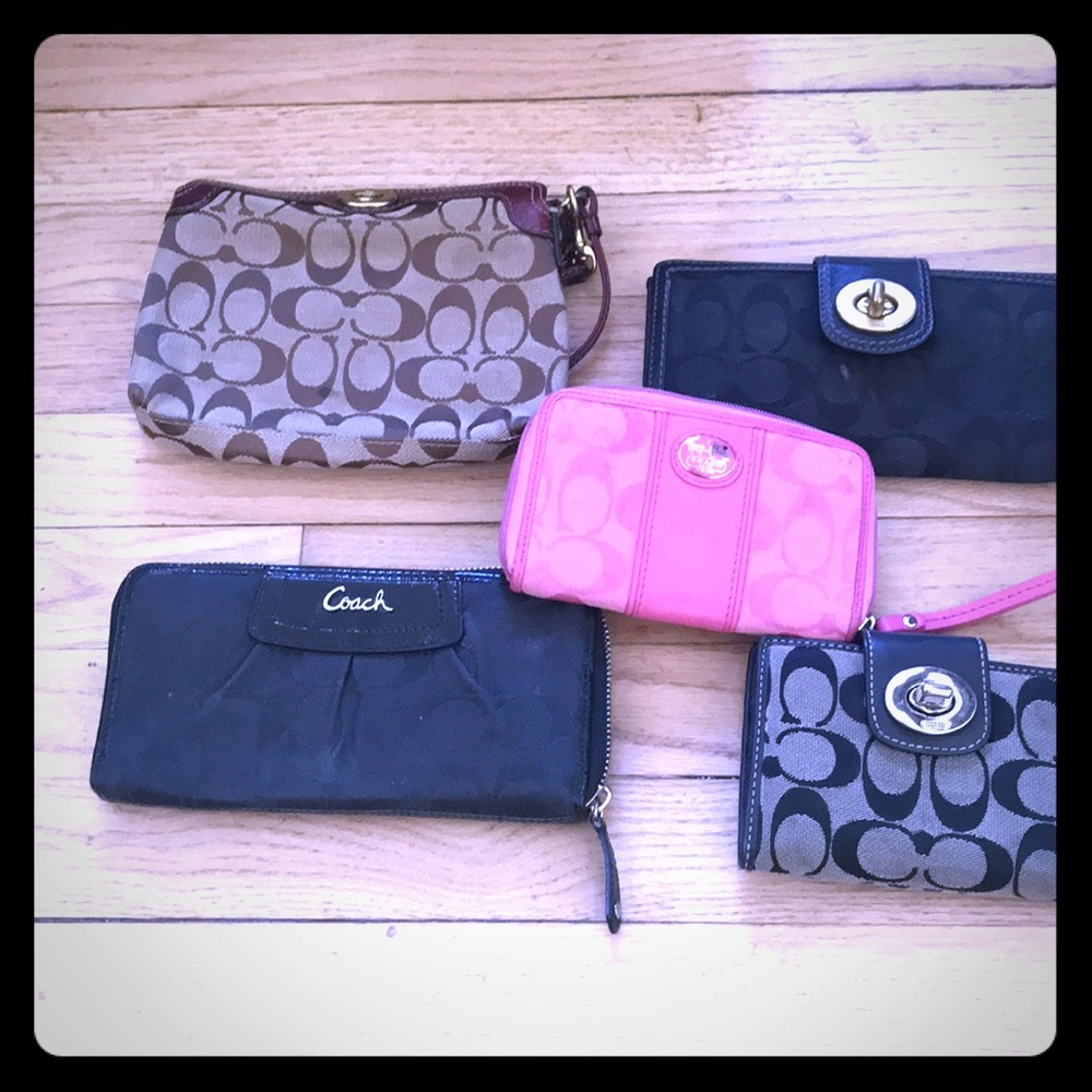 I’m selling 3 wallets and one wristlets.